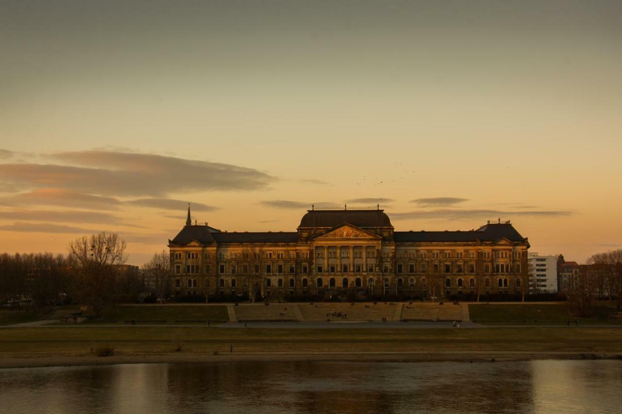 Mirabelle - Wohnen In Der Dresdner Neustadt เดรสเดน ภายนอก รูปภาพ